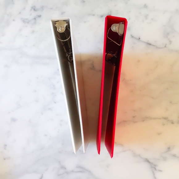 White 1-Inch 3 Ring View Front/Back & Red w/2 Interior Pockets Binder, 2 pcs. - Picture 2 of 3